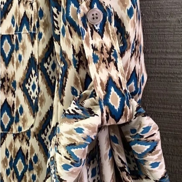 Womans XL Ellen Tracy Button Down Blouse w/ roll-up sleeve Silky Feel Geometric - Picture 5 of 6